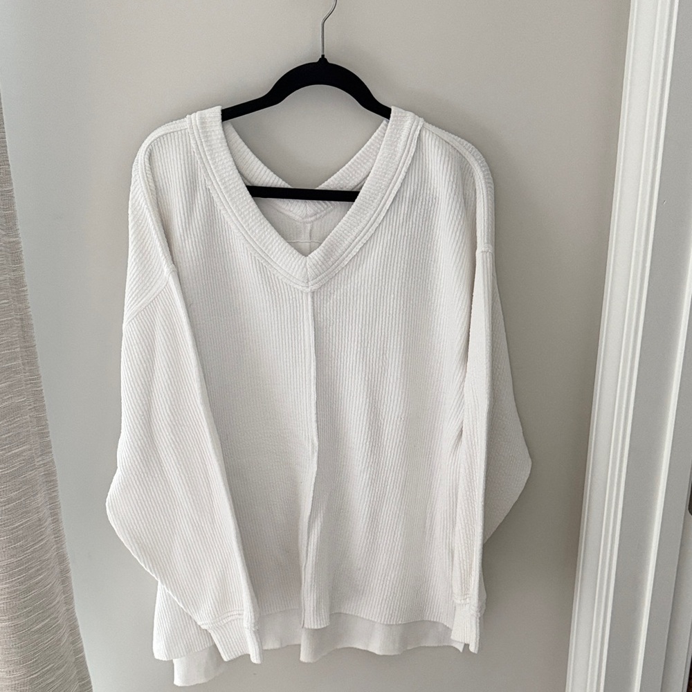 Aerie Cream V-Neck Sweater